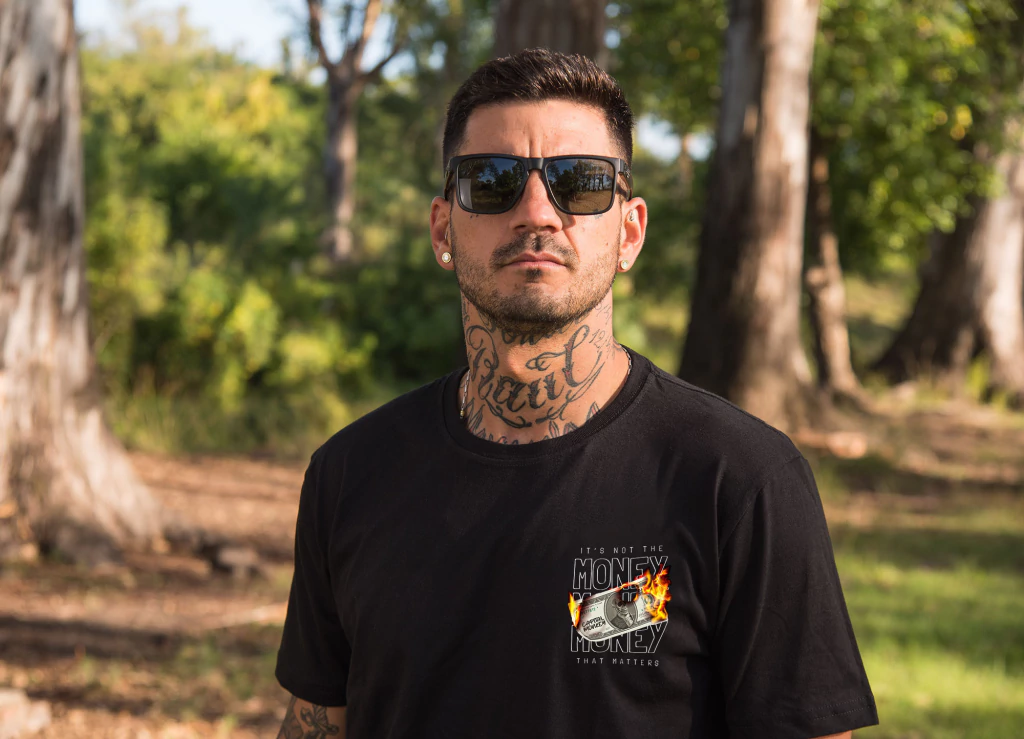 Remera Regular Fit black - Money Capital