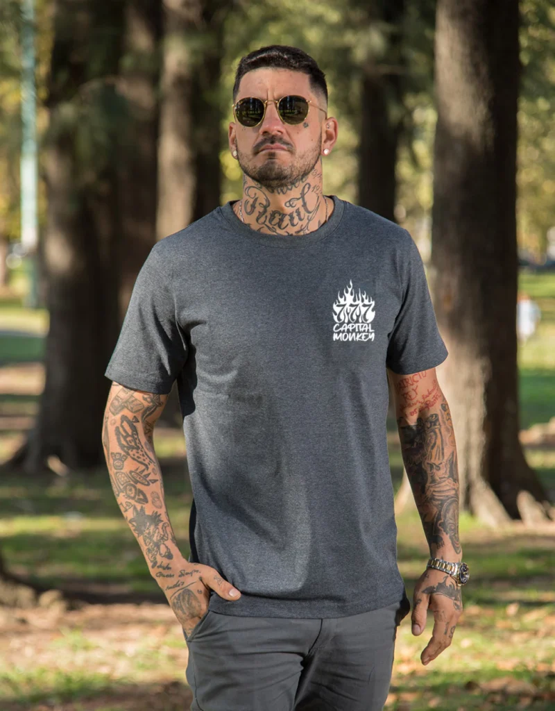 Remera Regular Fit gris topo - 777